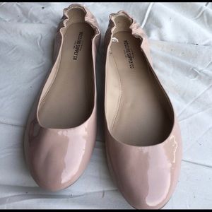 Nude Flats